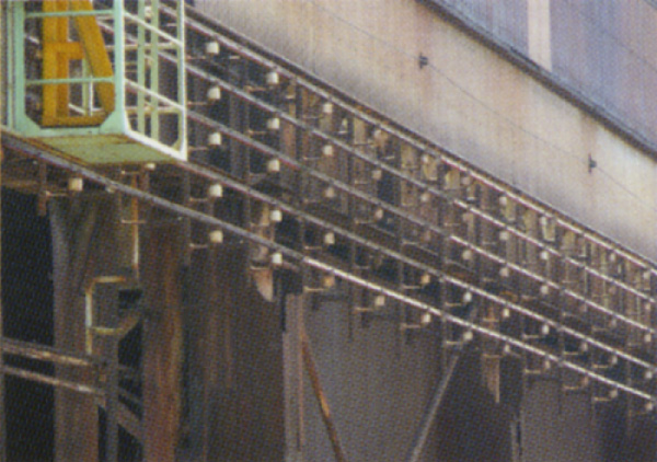 工場内クレーン／天井・側壁トロリー支持